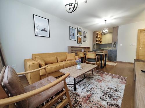 Apartmani Trg Vila Jezero sa pogledom na jezero i Kraljev trg na Zlatiboru