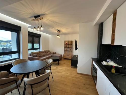 Apartmani Kraljeve Kapije sa terasom i parkingom u blizini jezera na Zlatiboru