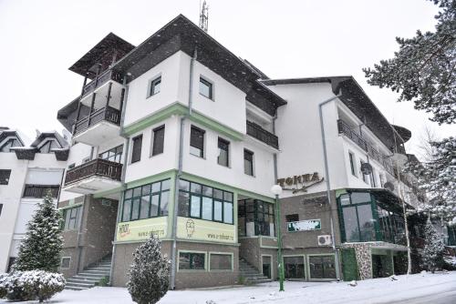 Downtown Zlatibor Apartment stan na dan smestaj u centru planina blizu jezera terasa